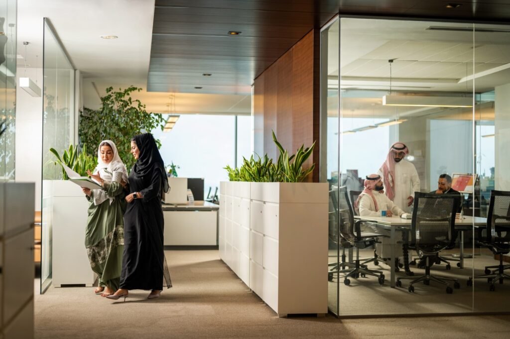 نمو تطوير الأعمال في السوق السعودي